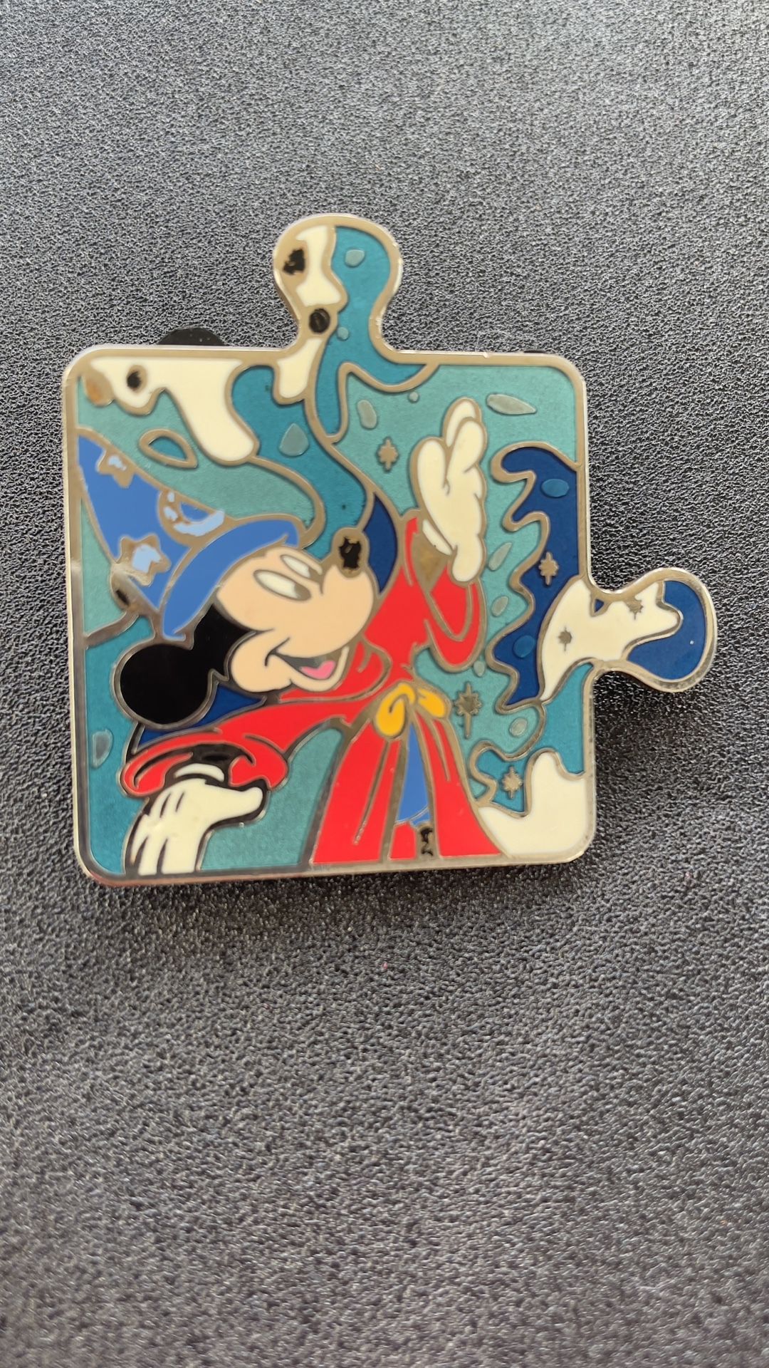 Sorcerer Mickelson Pin Limited Edition Of 400 