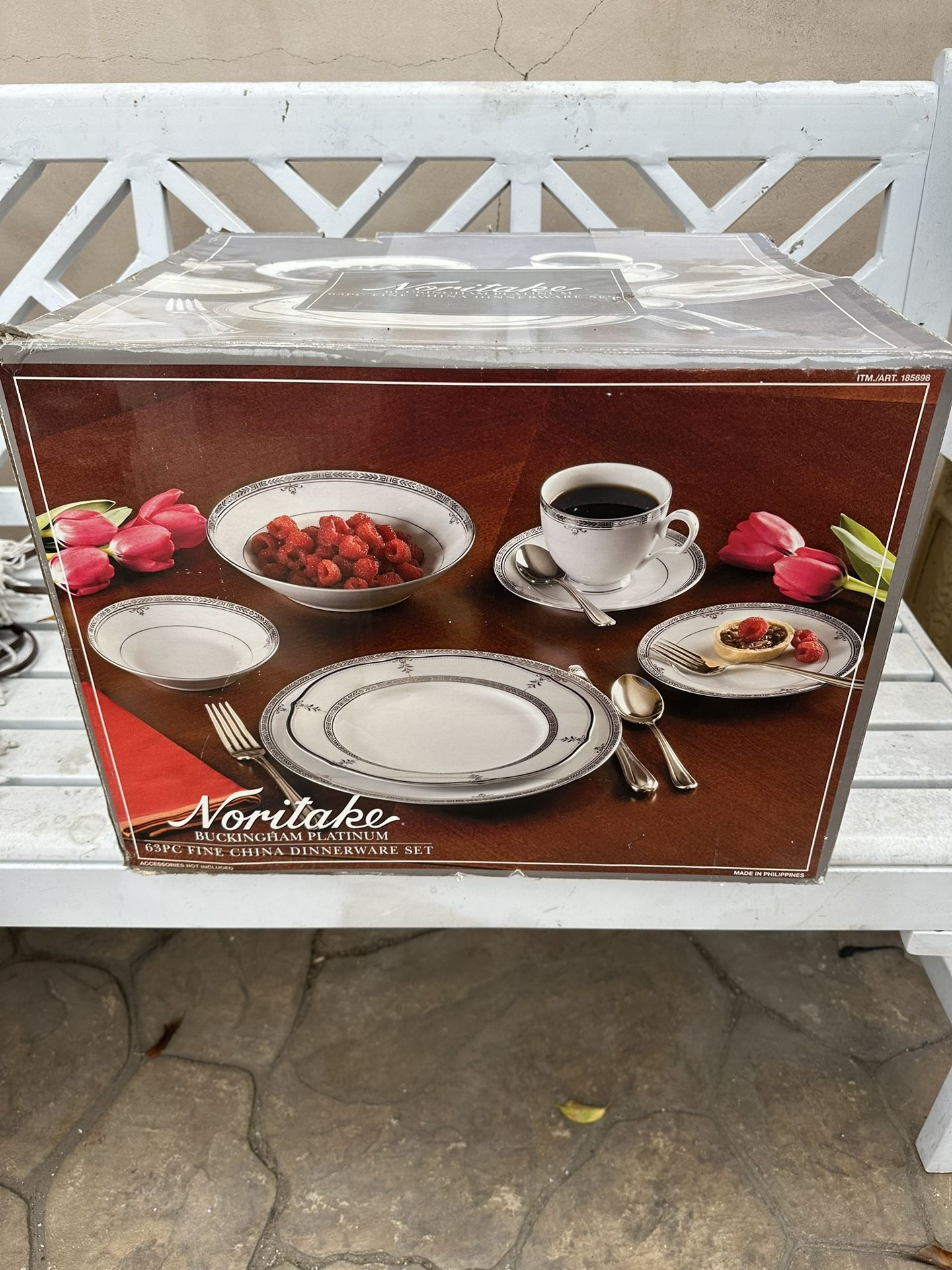 【未使用】Noritake ノリタケ　BUCKINGHAM　PLATINA Noritake Buckingham Platinum 63 Piece Dinnerware Set #4347 for