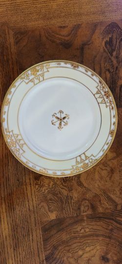Nippon 6" Saucer Plates (6 total) Hand Painted White With Gold Trim
