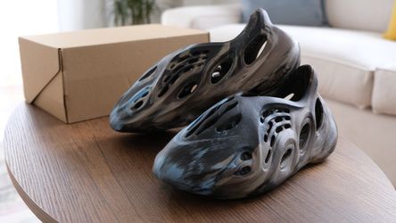 Adidas Yeezy Foam RNNR MX Cinder