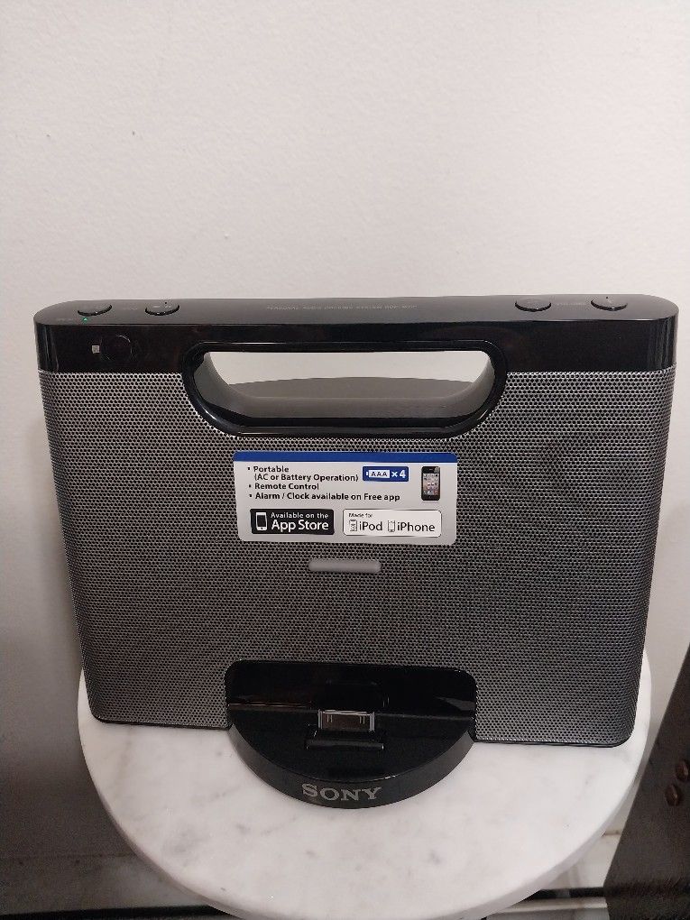 Sony (RDPM 51p )iPhone / iPod Portable Speaker Dock