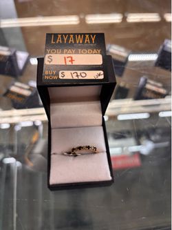 Ladies ring 10k