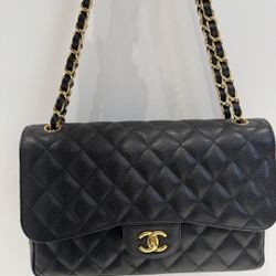 CC 𝐂𝐇𝐀𝐍𝐄𝐋 Black Caviar Jumbo Classic Double Flap Bag GHW