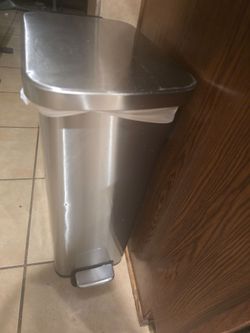 7.9 Gallon stainless steel step trash canSlim Stainless Steel Step Trash Can 7.9 Gallon Hands-Free Quiet Clean Design