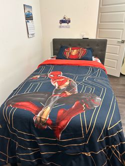 Bed and mattress twin size