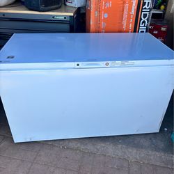 Frigidaire Chest freezer