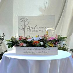 Perfect Your Ceremony with Elegant Wedding Accessories! seat court