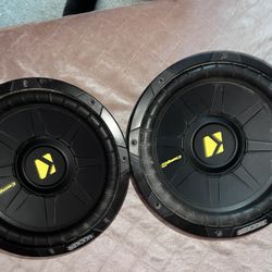 2 10”s Kickers Comp D 10”