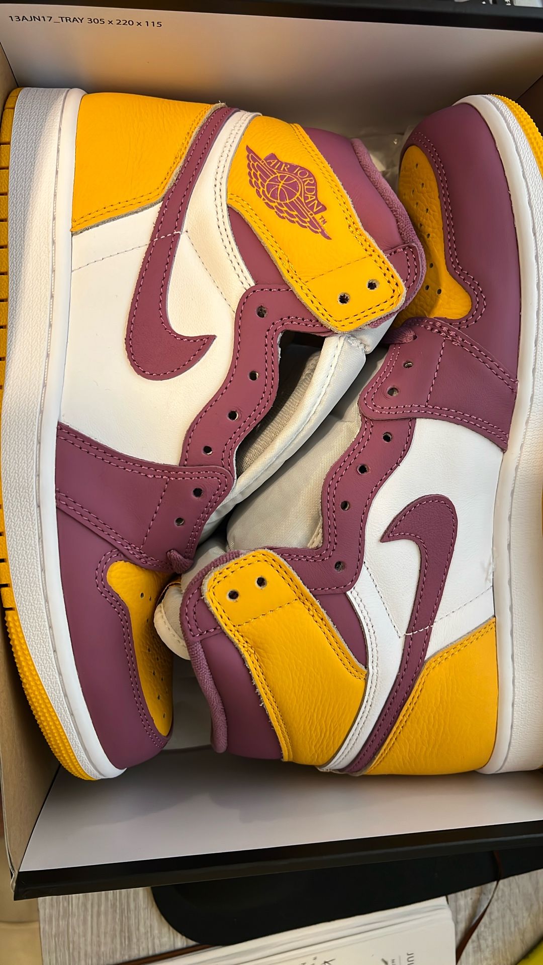 Air Jordan 1 Retro High Brotherhood 9.5