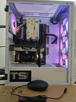 Gaming pc ryzen 7 2700, rtx 2060 super, 16 gb ram, nvme, wifi, keyboard and mouse