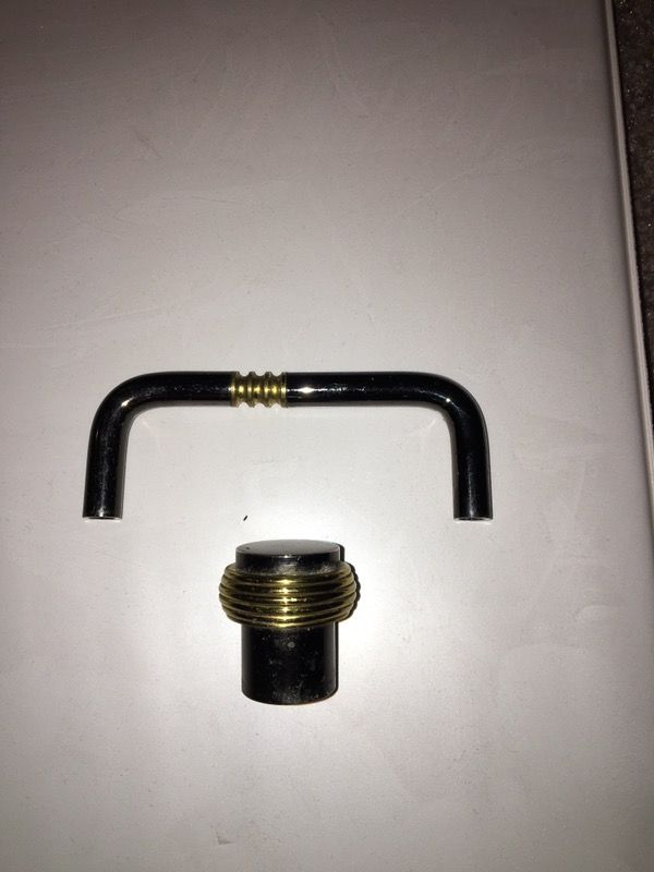 Cabinet knobs and handles