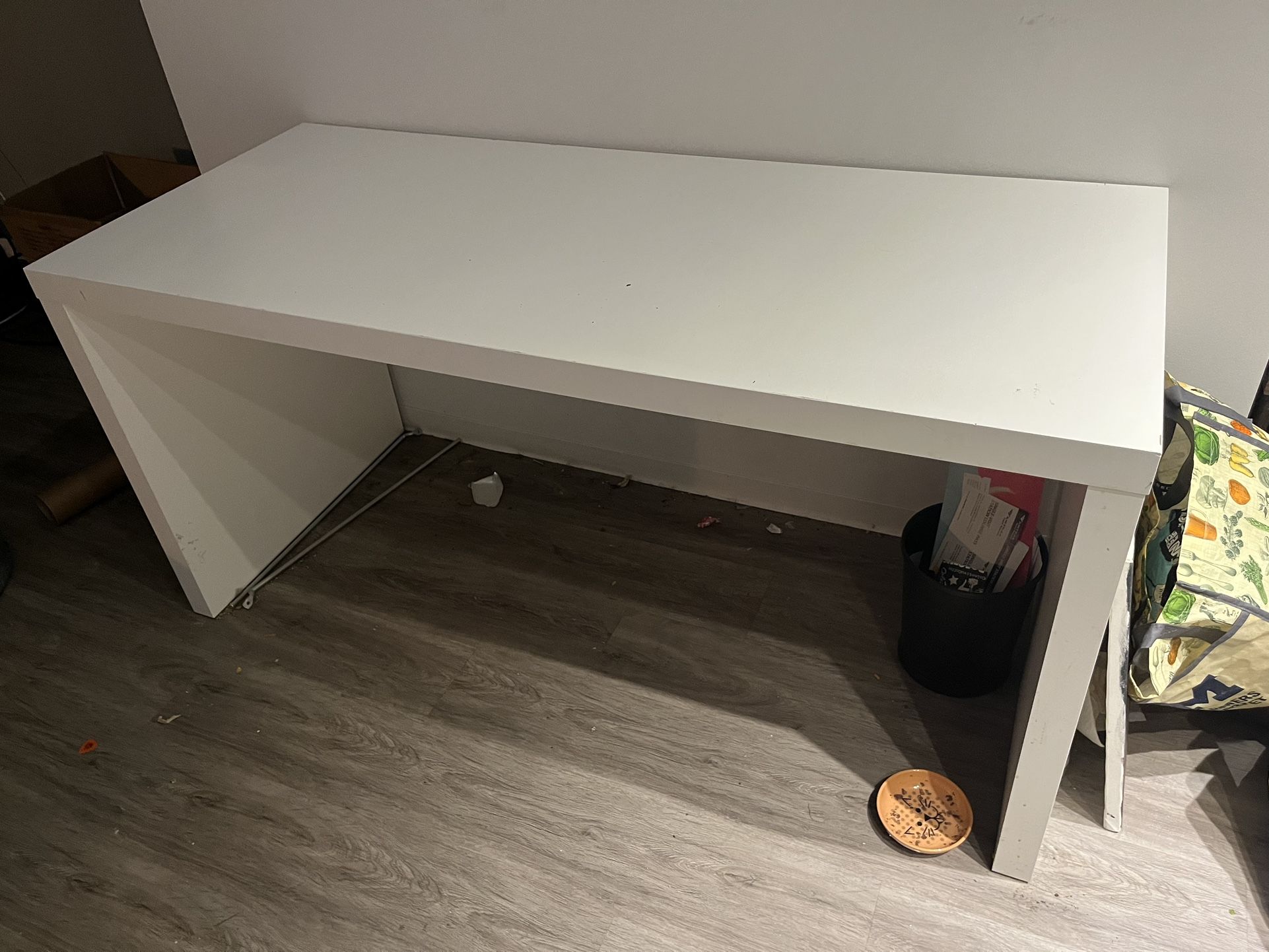 White Ikea Desk