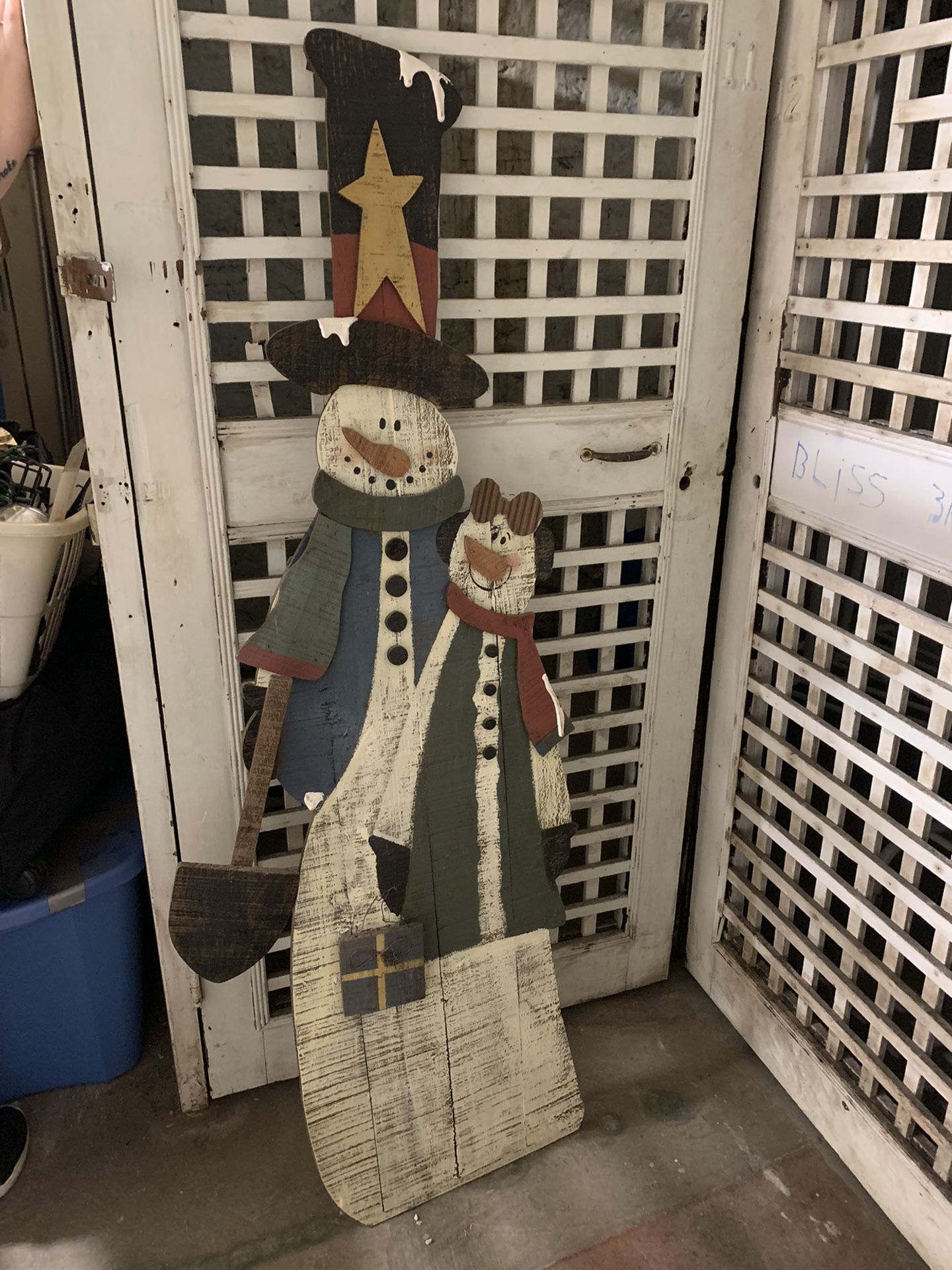 Snowman yard decor