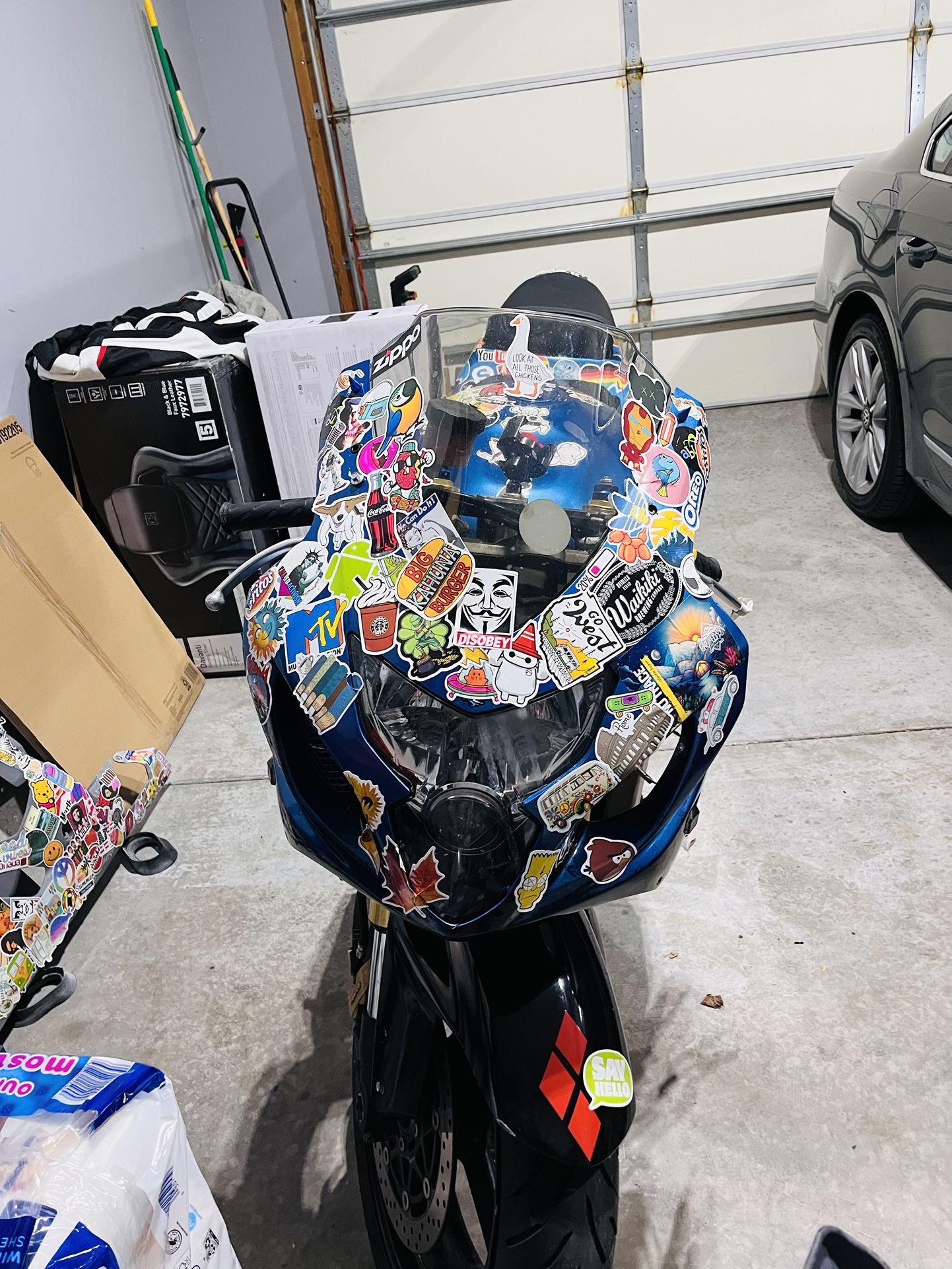 GSX-R600 Motorcycle CHANGE**