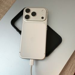 iPhone 17 Pro – Silver – 256GB – Unlocked ✨📱