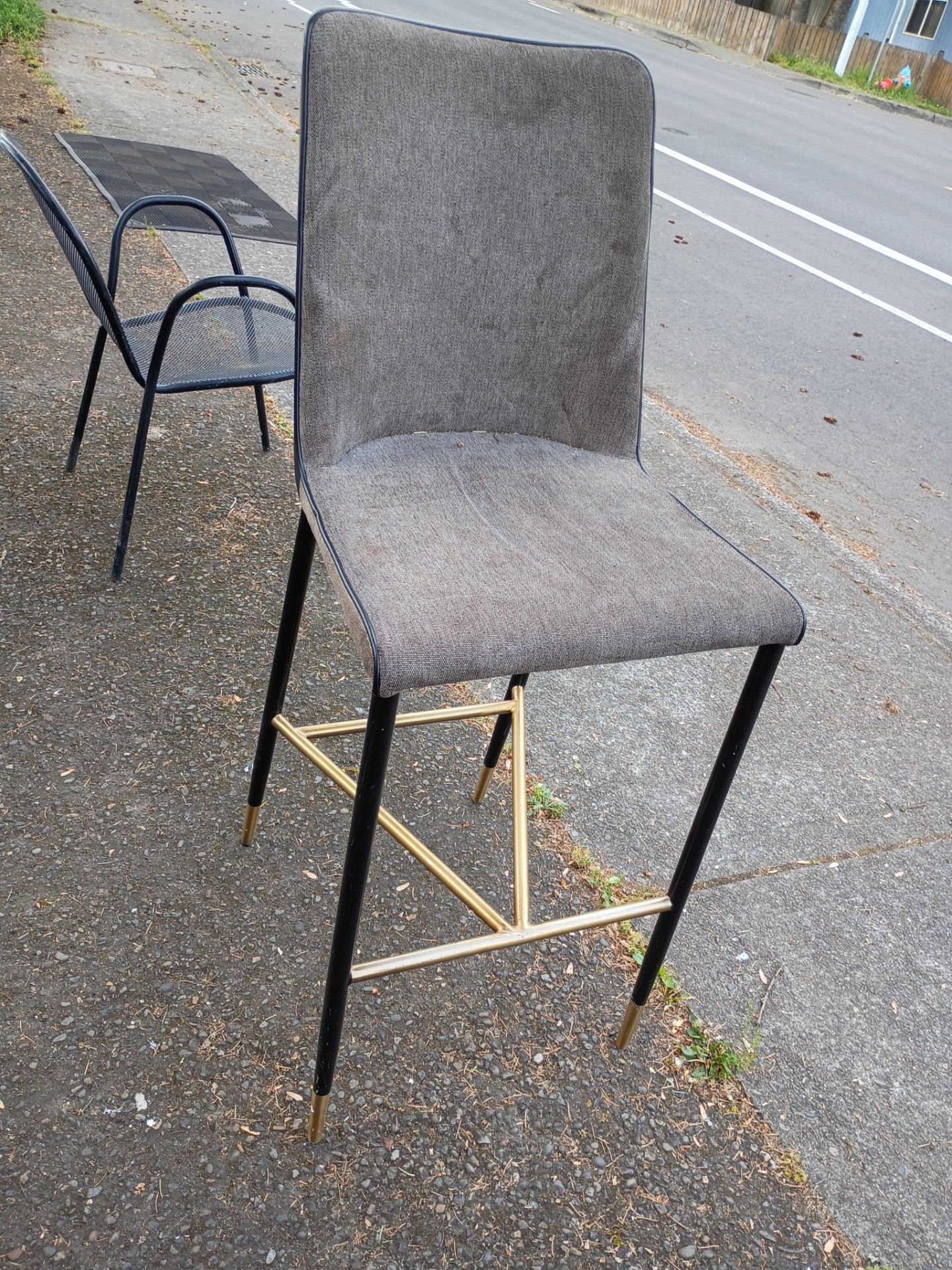 Bar stool