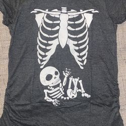 Skeleton With Baby Tshirt Medium