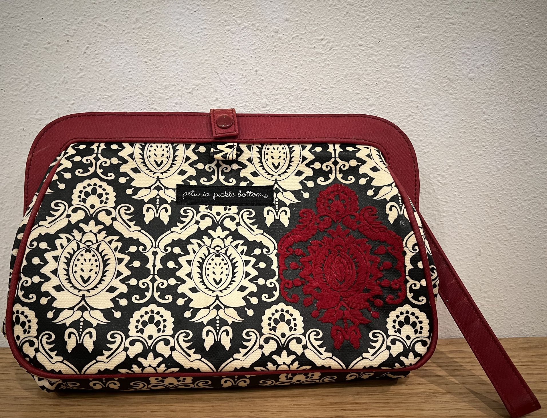 Petunia Pickle bottom Siesta in Seville Cross Clutch Diaper Bag Handbag 8x11.5