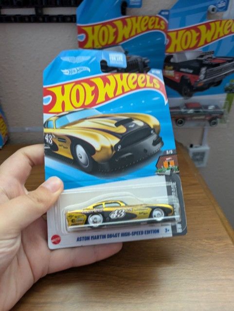 Hot Wheels " Aston Martin DB4GT High - Speed Edition (SUPER TREASURE HUNT)"