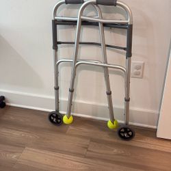 Walker with Front Wheels 
