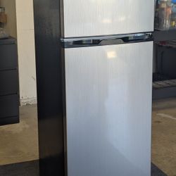 Frigidaire 7.5 Cu. Ft. Refrigerator