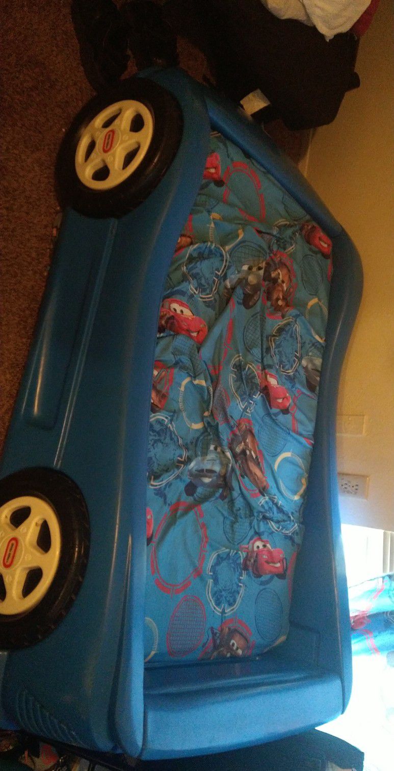 Car's Toddler Bed With Mattress