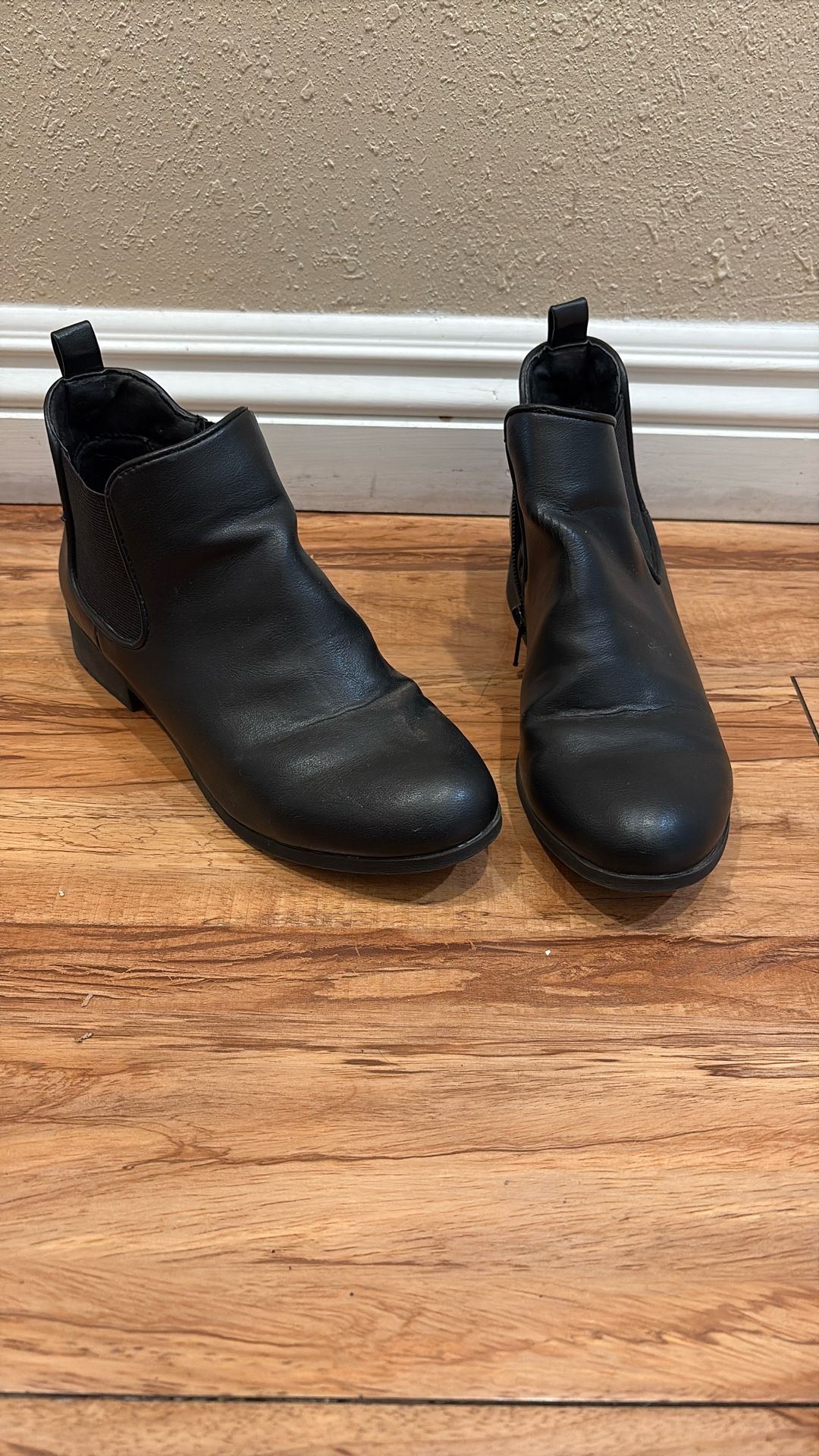 Black Boots
