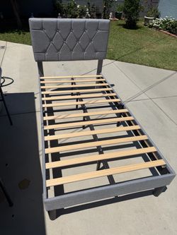 Twin bed
