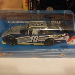 2010 NASCAR Commemorative Hall Of Fame Diecast 1:24