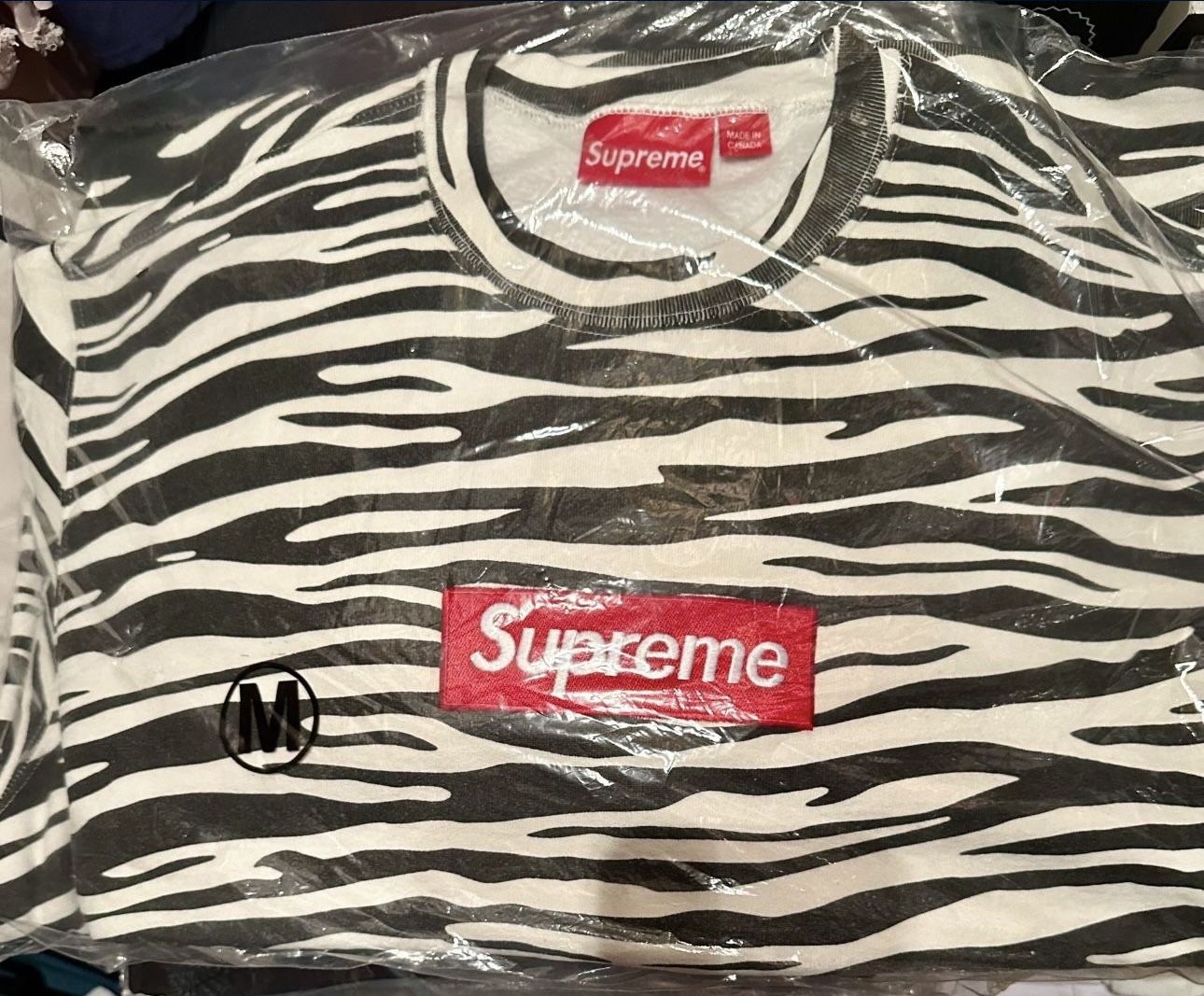 Supreme Box Logo Crewneck (FW22) “Zebra” Brand New Size: Medium