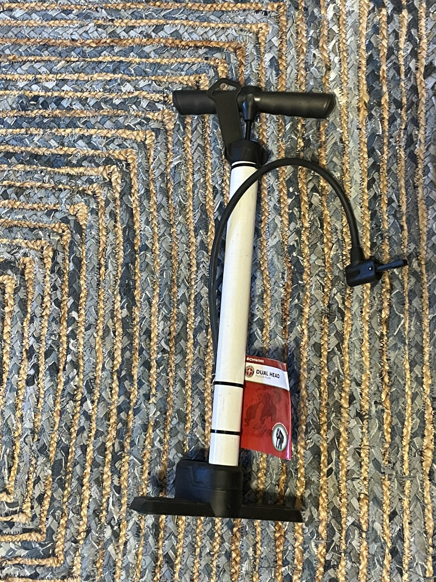 Schwinn bike pump - Dual Valve Connection