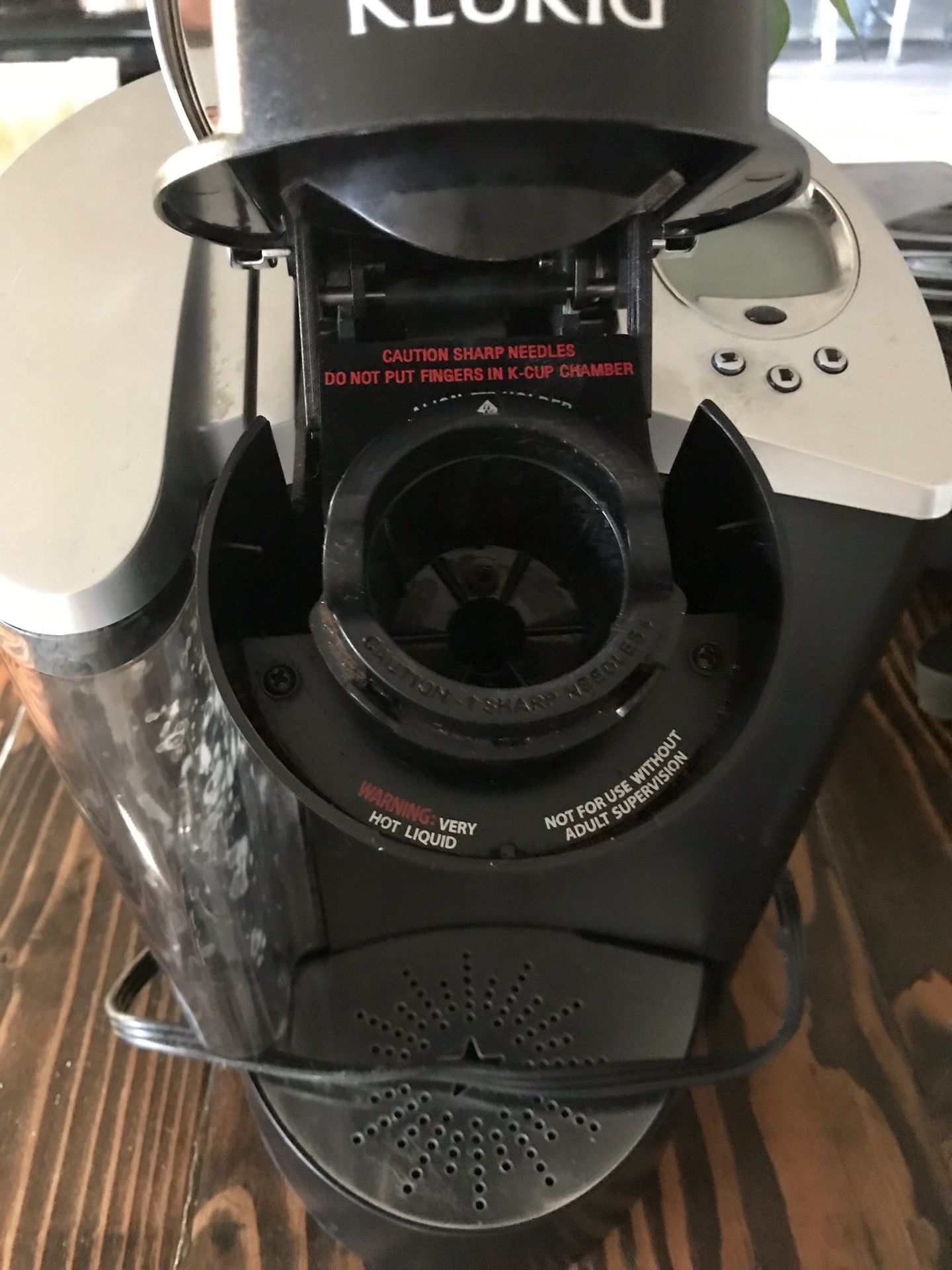 Keurig single cup coffee maker K60 model for Sale in Peoria, AZ OfferUp