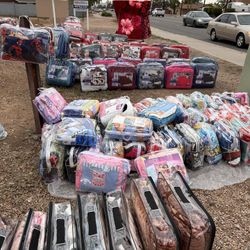 Cobijas.  Vengase 84 Ave Indian School 