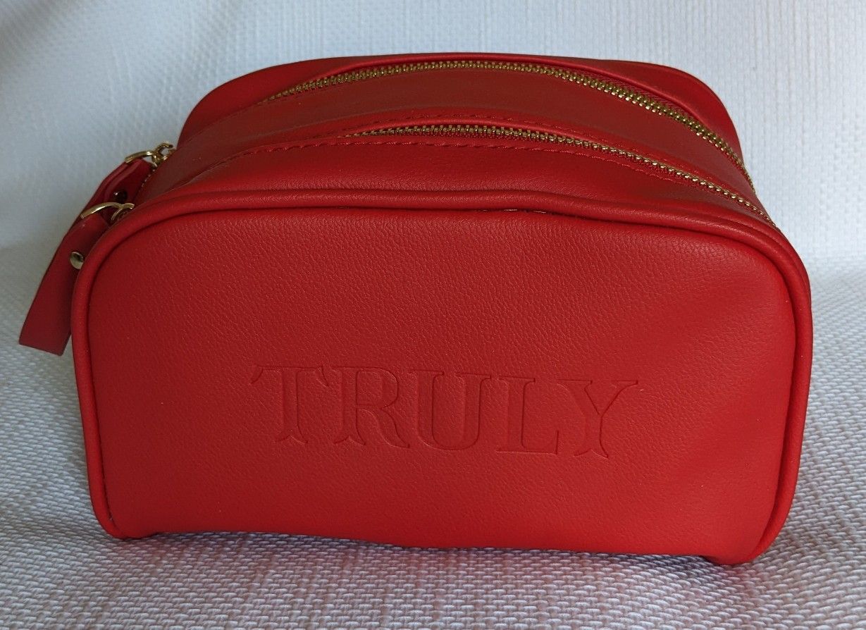 Truly Signature Vanity Case Candy Apple