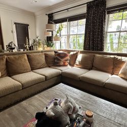 Large Comfy 7-seater Sectional Couch 