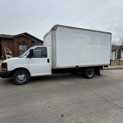 Chevy Box Truck 2005