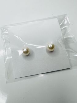 White Round Pearl Stud Earrings Pearl Gemstones New| preowned E7
