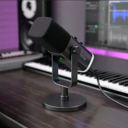 Fifine AmpliGame AM8 Dynamic Microphone Set