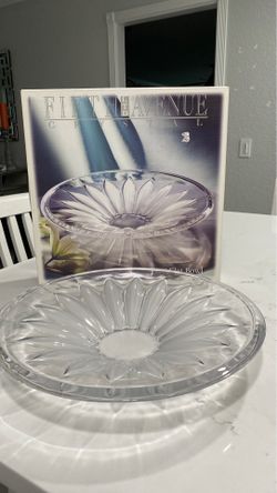 Beautiful Fifth Avenue Crystal flat bowl. Never used