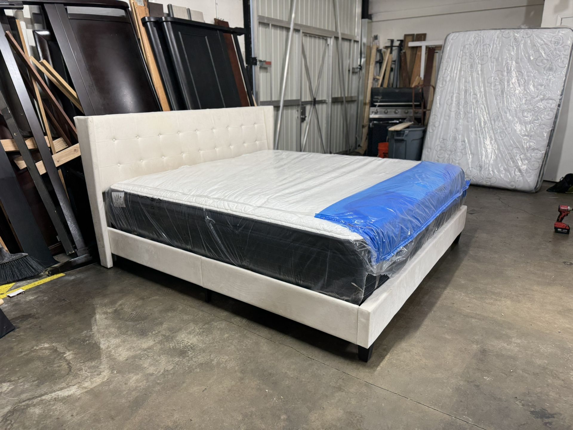 King Bed $360