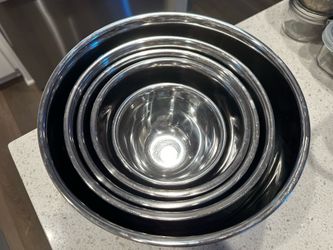 Stainless Steele nesting mixing bowl