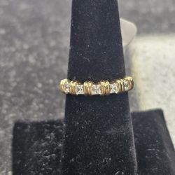 10kt YG Wedding Band With Clear Stones. (C-5) SIZE 7. ASK FOR RYAN. #4(contact info removed)-02