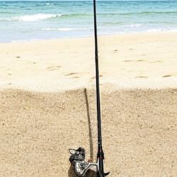 Vintage Daiwa 1000C Spinning Reel - Made in Japan includes Abu Garcia Vengeance Casting Rod, Rod needs tip repair see pictures. Reel is in fantastic c