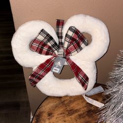 Disney Parks Mickey White Plush Holiday Christmas Wreath NEW