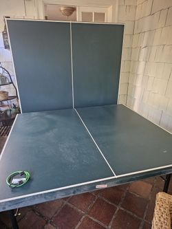 Ping Pong Table / Table Tennis Table — Full Size, Folding, Net + 4 Paddles
