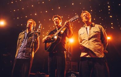Mumford & Sons with Medium Build Concert