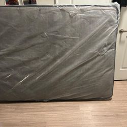 Mattress And Box Spring ( Full Size )