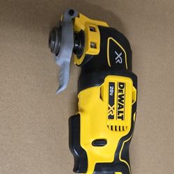 DEWALT Oscillating Multi-Tool