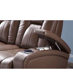 Kingvale Court Stationary Loveseat