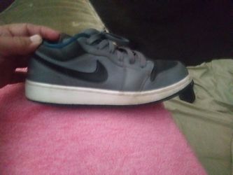 Nike jordons
